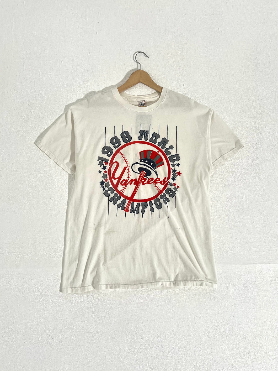 Vintage 1990's New York Yankees 1998 World Champions T-Shirt Sz. XL
