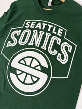 Green Sonic’s tee