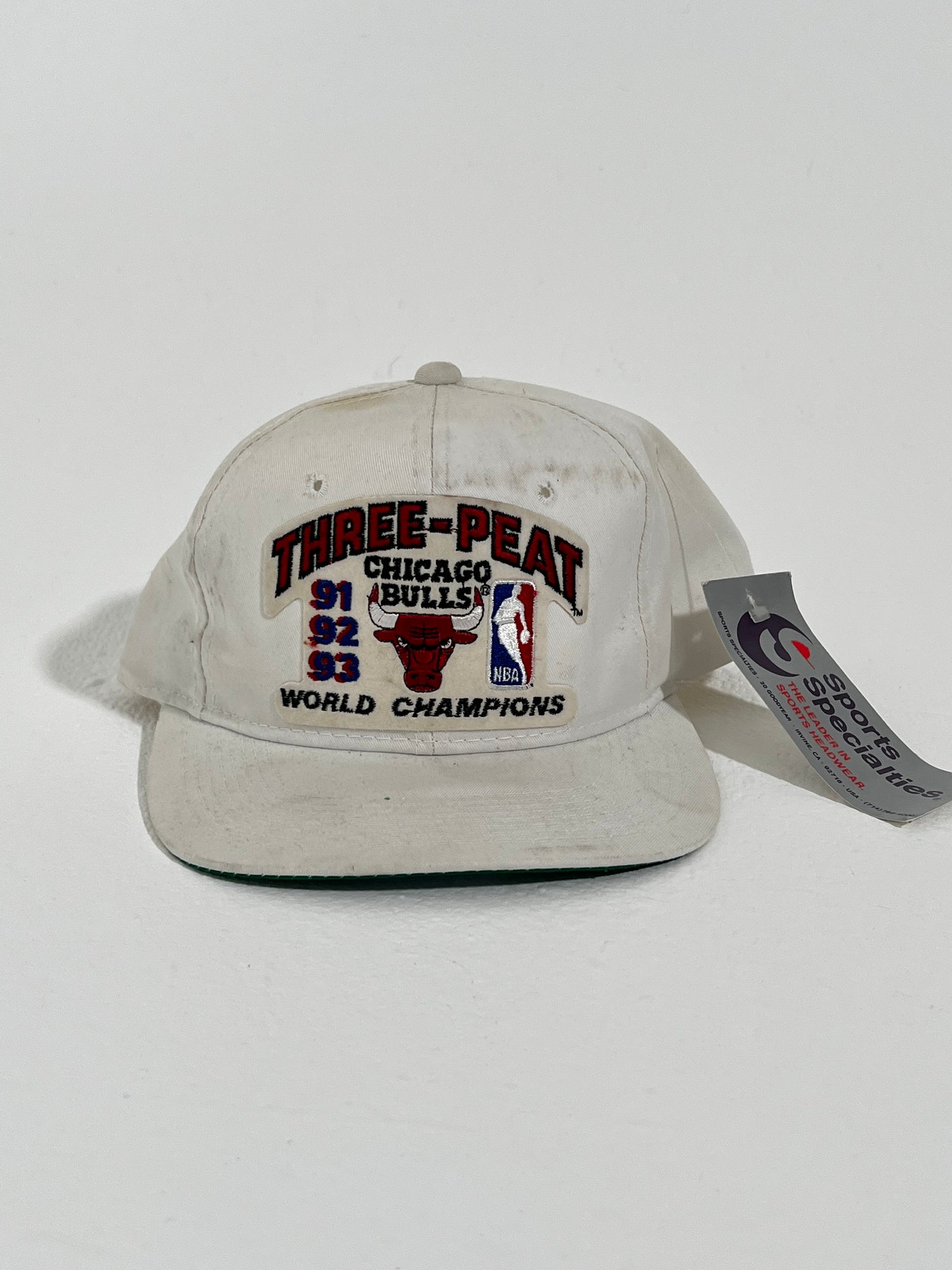 Chicago Bulls 3 Peat 91 92 93 World Champions Vintage Snapback Hat NBA  Finals