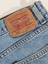 Vintage 1990's Light Wash LEVI 550 Denim Jeans Sz. 36x32