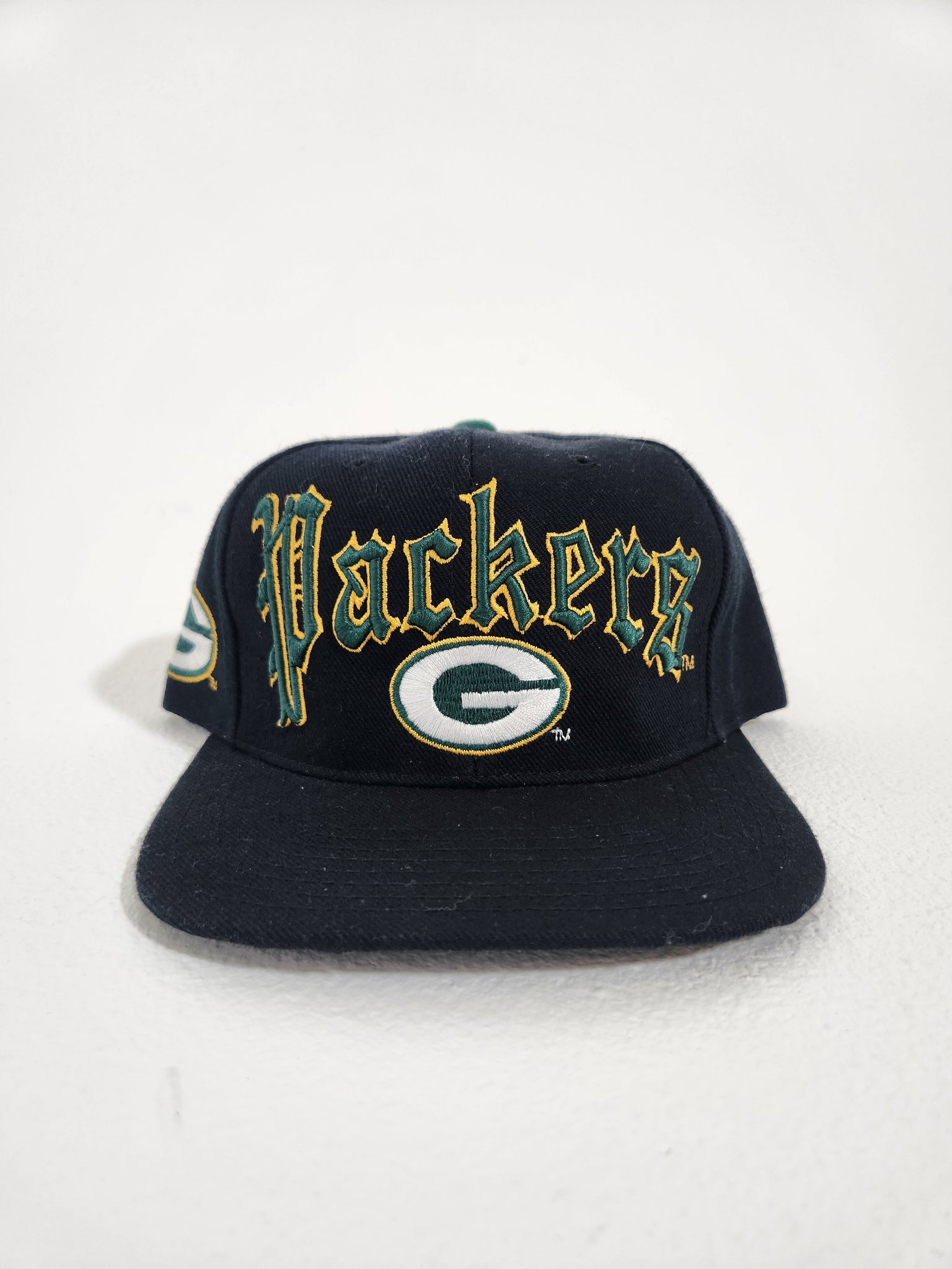 GREEN BAY PACKERS VINTAGE 2000'S NFL STRAPBACK ADULT HAT - Bucks