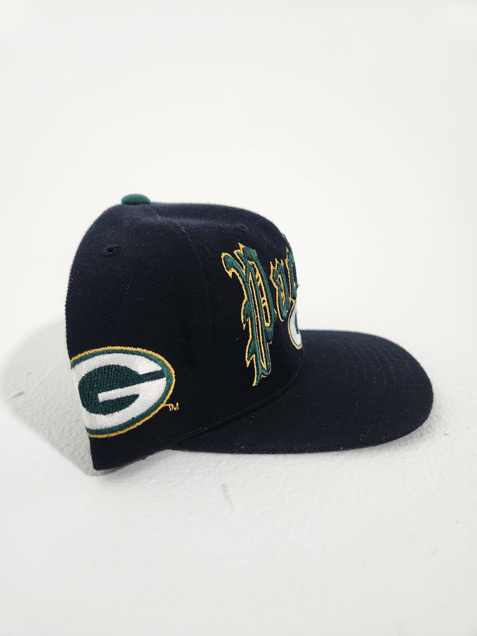 GREEN BAY PACKERS VINTAGE 2000'S NFL STRAPBACK ADULT HAT - Bucks County  Baseball Co.