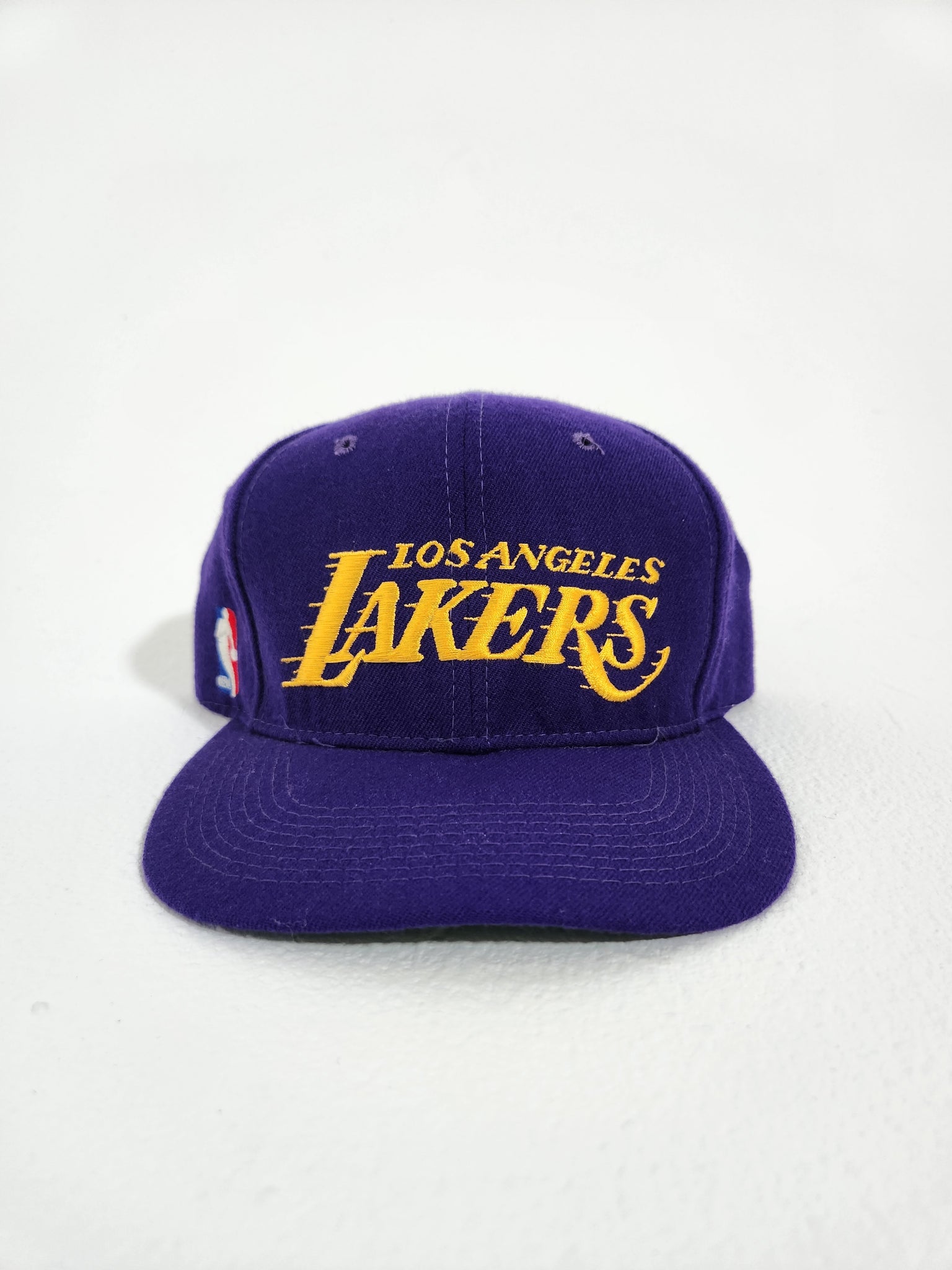 Vintage 1990's White Los Angeles Lakers Sports Specialties 'Script' Tw