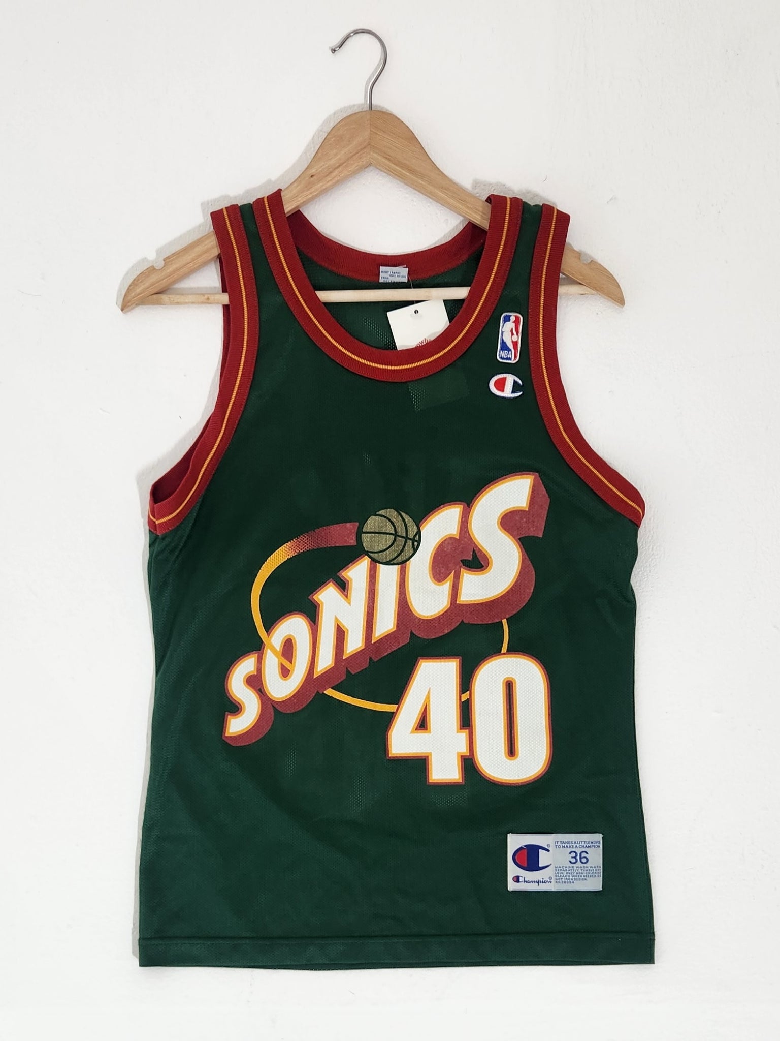Vintage Seattle SuperSonics Shawn Kemp Champion Basketball Jersey, Siz –  Stuck In The 90s Sports