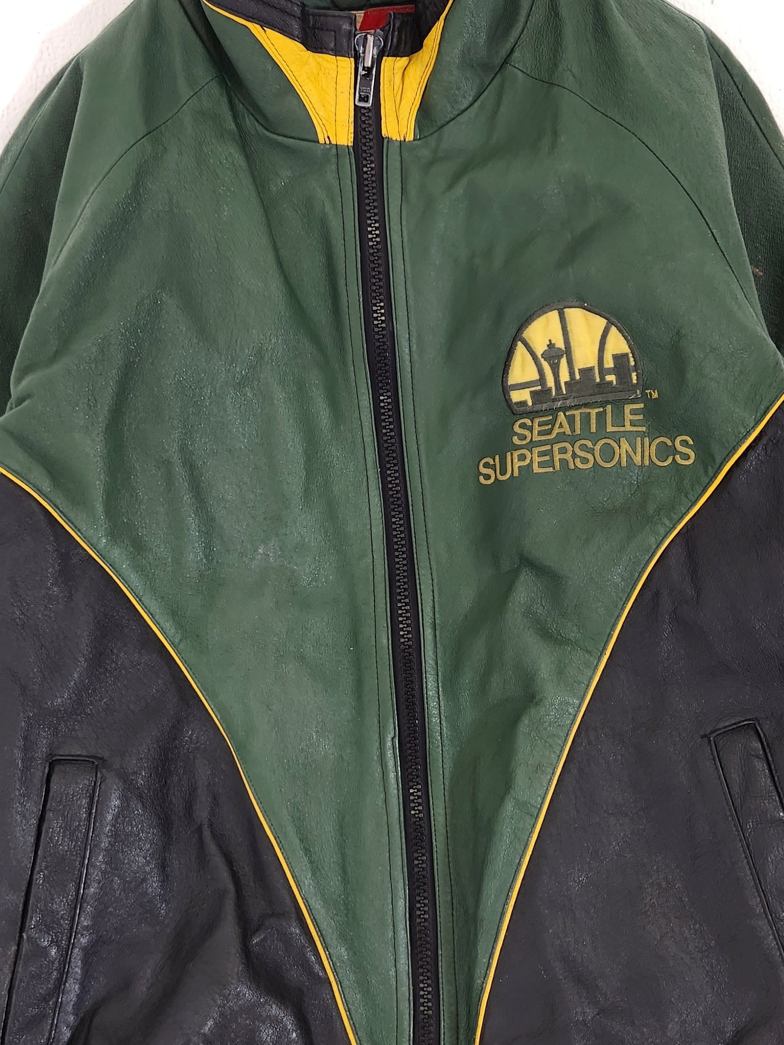 Vintage 1990s Seattle SuperSonics Pro Player Leather Jacket Sz. XL