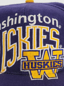 Vintage UW Huskies Acrylic Wool Snapback Hat