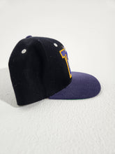 UW Huskies Black Zephyr Snapback Hat