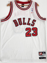 Vintage 2000s Chicago Bulls Michael Jordan #23 Stitched Basketball Jersey Sz. XL