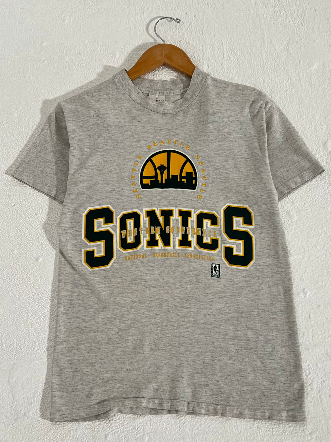 Vintage 1990s Seattle SuperSonics T-Shirt Sz. M