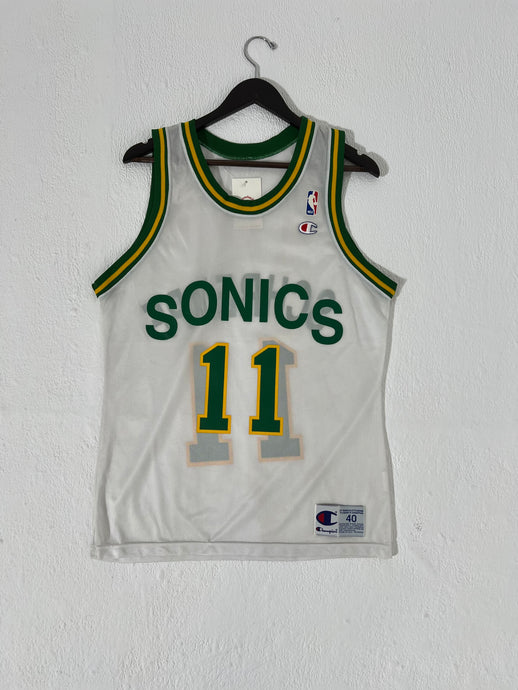 Vintage 1990's Seattle Supersonics 'Detlef Schrempf' White Champion Jersey Sz. 40 (M)