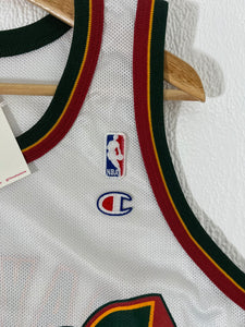 Vintage 1990's Seattle Supersonics 'Gary Payton' White Champion Jersey Sz. 40 (M)