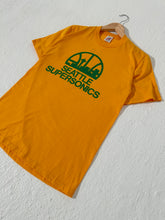 Vintage Seattle SuperSonics Skyline Yellow T-Shirt Sz. M