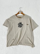 Distressed Gallery Dept. "Art That Kills" T-Shirt Sz. L