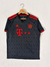 Bayern Munich Sadio Mane #17 22/23 Third Jersey SizeL