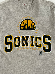 Vintage 1990s Seattle SuperSonics T-Shirt Sz. M