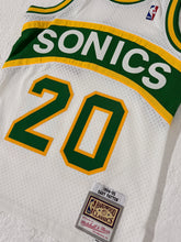 Retro Seattle Supersonics Gary Payton #20 Mitchell & Ness Jersey Size S