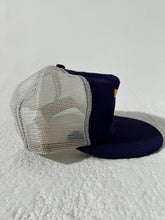Vintage UW Huskies Mesh Trucker Hat