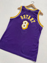 Vintage Los Angeles Lakers Kobe Bryant #8 NBA Jersey Sz. M