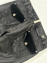 Vintage Y2K Crown Holder Chain Stitch Embroidery 38x30