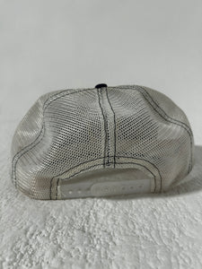 Vintage UW Huskies Mesh Trucker Hat