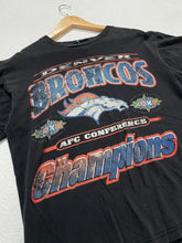 Vintage 1998 Denver Broncos AFC Champs Distressed T-Shirt - Medium