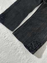 Vintage Y2K Crown Holder Chain Stitch Embroidery 38x30