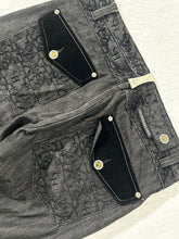 Vintage Y2K Crown Holder Chain Stitch Embroidery 38x30