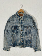 Vintage Levi's Lightwash Denim Jacket Sz. M DEPT1