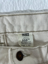 Vintage 90s Levis White 550s Relaxed Fit Tapered Leg 36X32