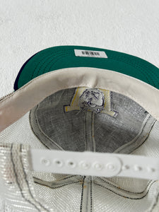 Vintage UW Huskies Mesh Trucker Hat