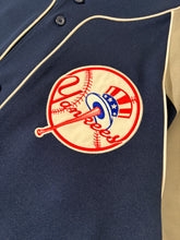 Vintage NWT NY Yankees Derek Jeter #2 Jersey Size L