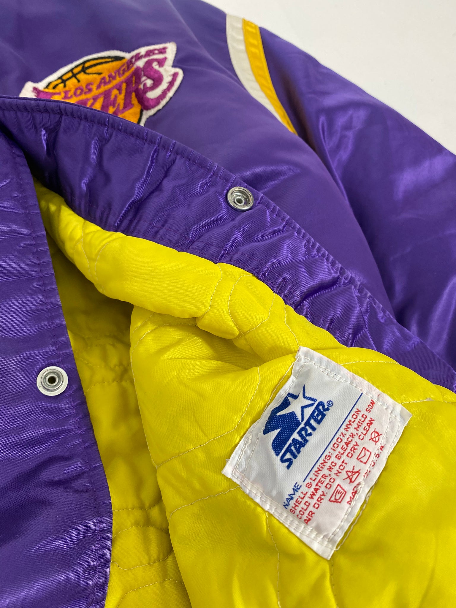 Vintage 80s LOS ANGELES LAKERS NBA Starter Purple Nylon Jacket L