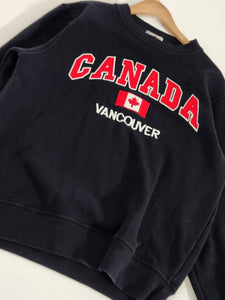 Vintage 2000s Embriodered Canada Vancouver Crewneck Sz. M