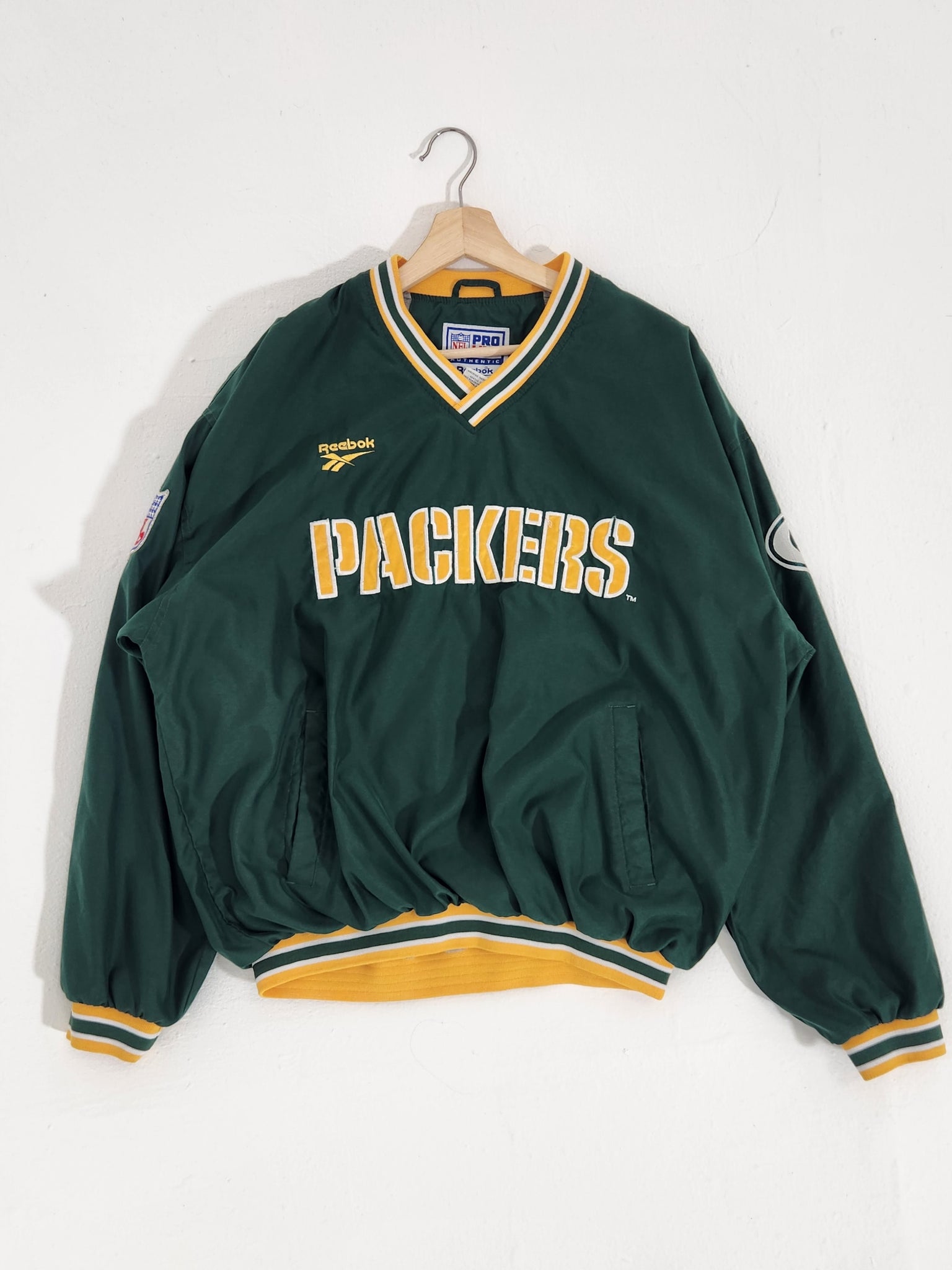 Vintage 1990's Green Green Bay Packers Pullover Reebok Windbreaker Sz.