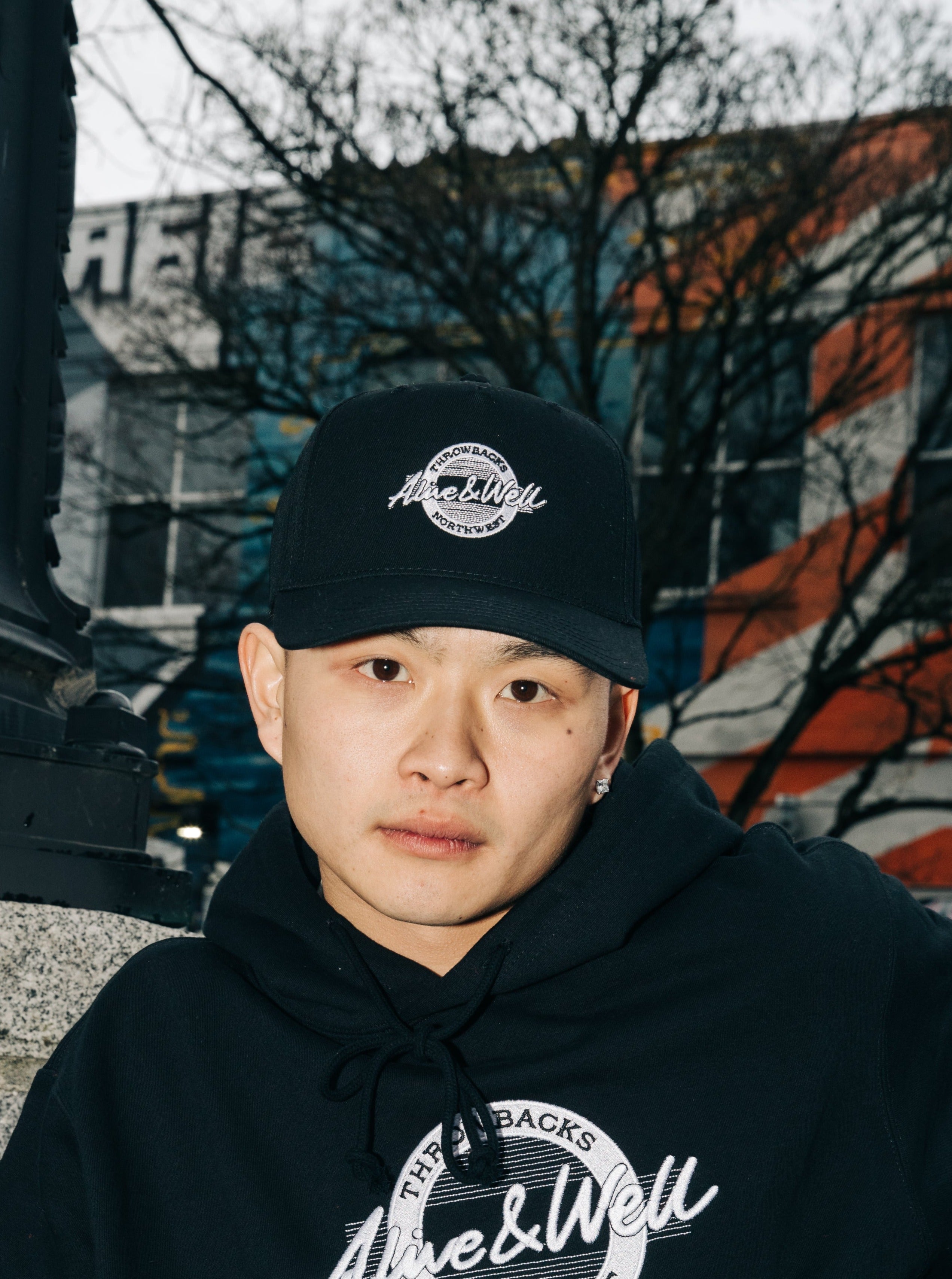 実物　WhiteKnuckles BLACK SPOOKY CAP Alive & Well x TBNW Black Snapback Hat