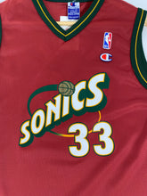 Vintage 2000 Red Seattle Super Sonics 'Patrick Ewing' Champion Basketball Jersey Sz. Youth L