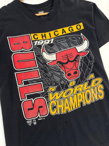 Vintage Chicago Bulls "1991 World Champs" T-Shirt Sz. XL