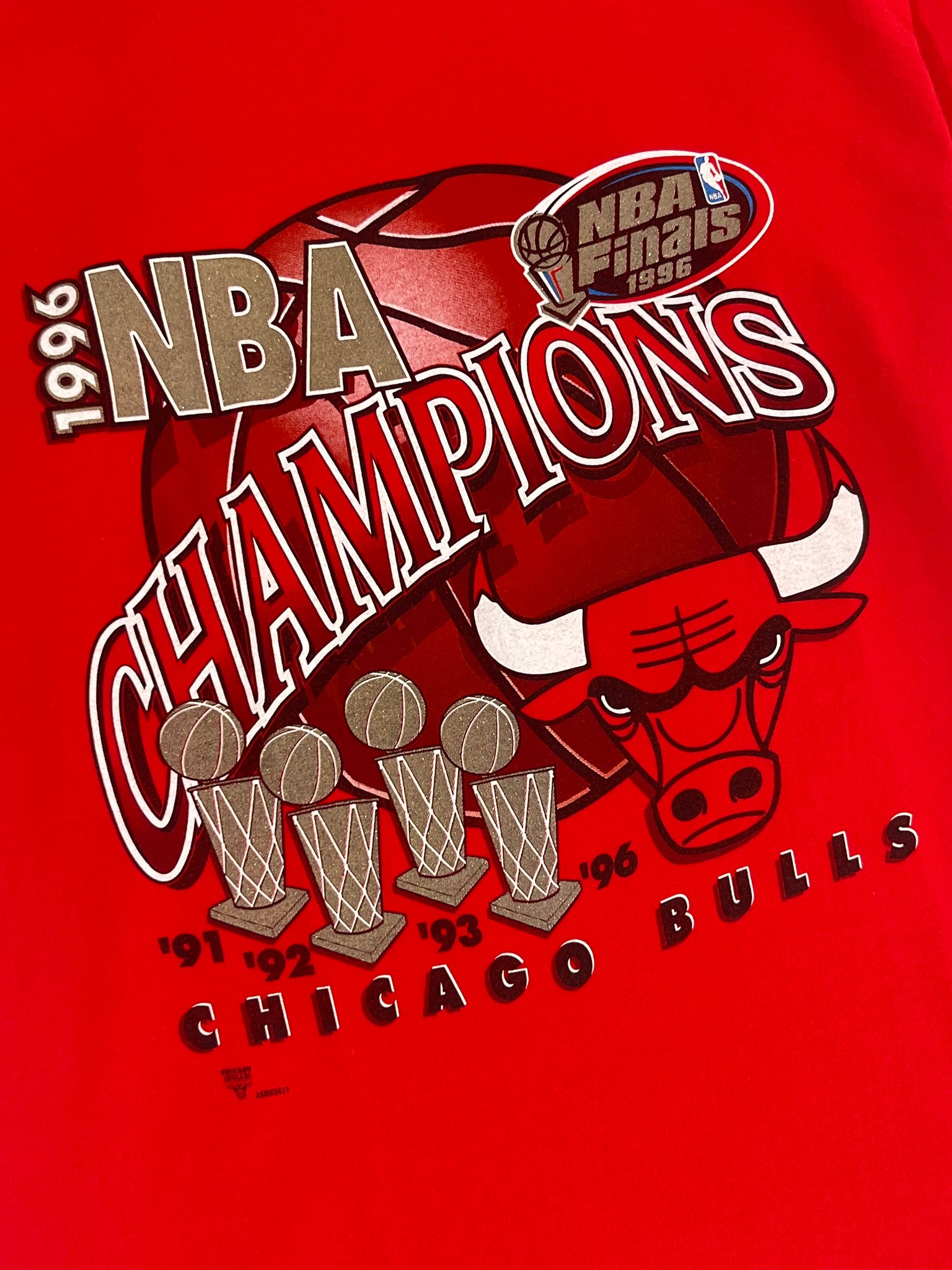 Gildan, Shirts, Vintage Nba Chicago Bulls Sweatshirt Chicago Bulls Shirt  Nba Basketball Shirt