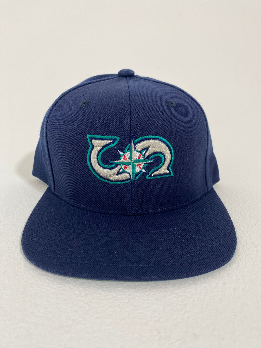 Tampa Bay Lightning Mitchell & Ness Vintage Sharktooth Snapback Hat -  White/Blue