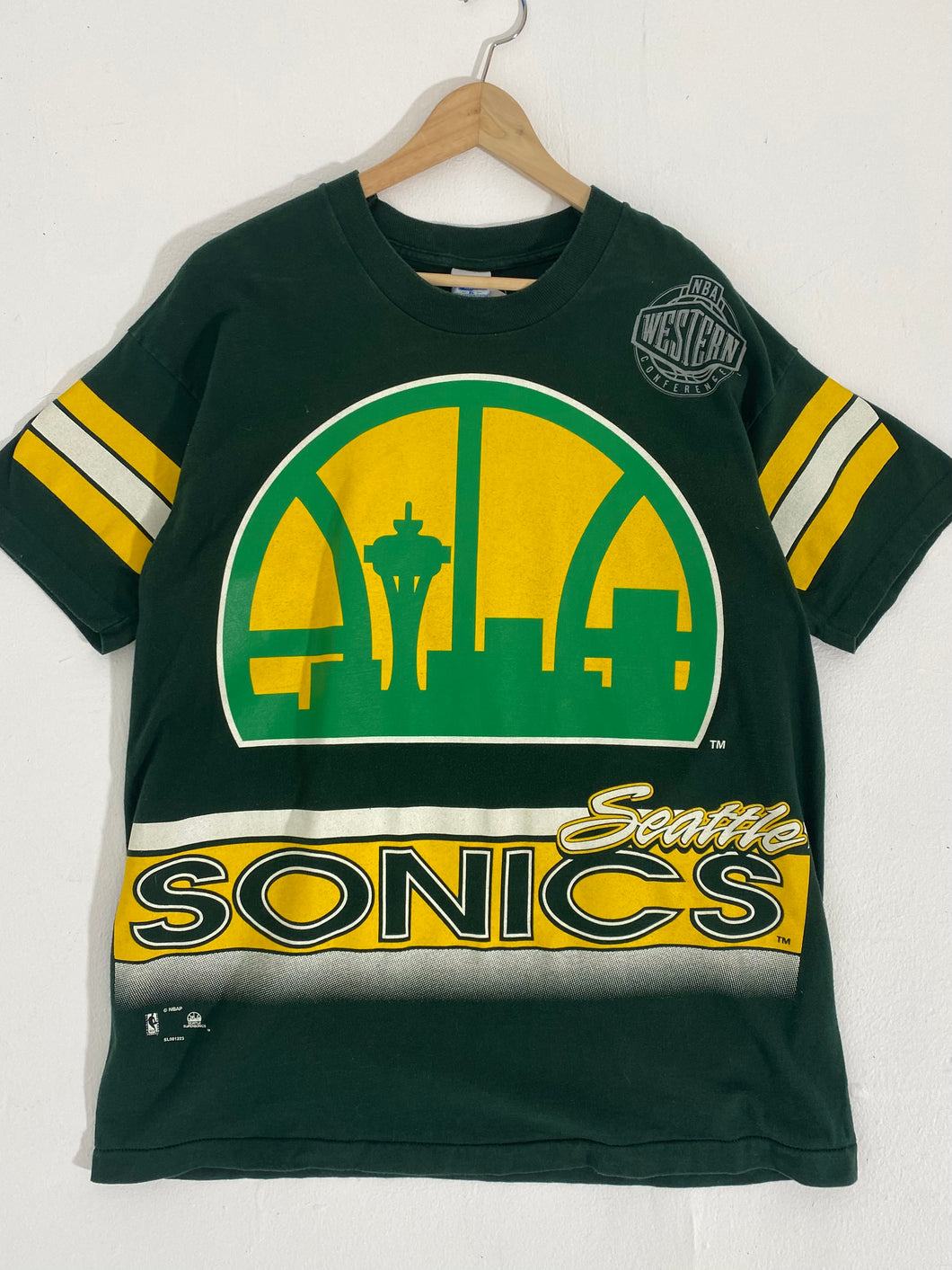 Vintage 1990's Seattle Super Sonics A.O.P. Salem Sportswear T-Shirt Sz