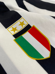 Vintage 1995-96 Juventus Home Kit Sz. L